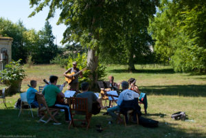 Gitaarensemble buiten